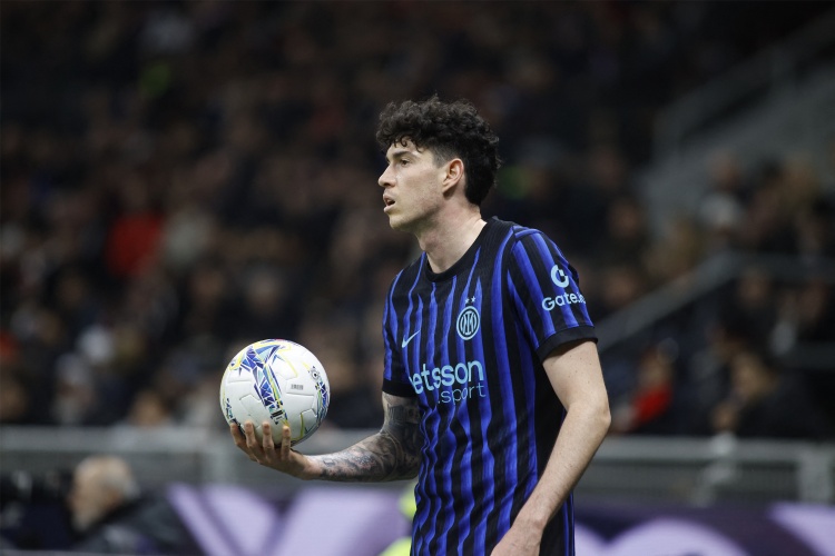 开云体育-意媒：巴萨传闻影响巴斯托尼专注，31岁还有最后参加世界杯的机会